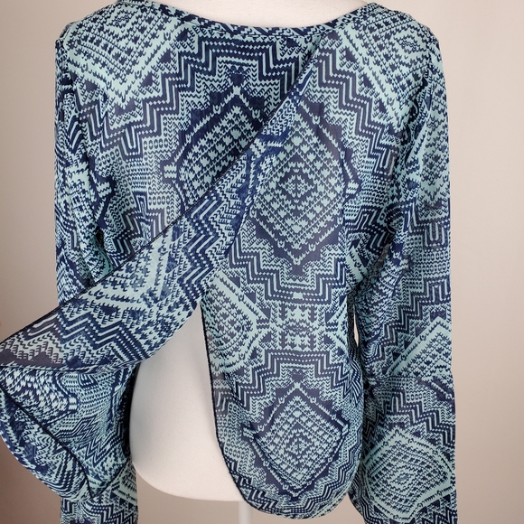 Rue 21 Large polyester blouse - Picture 2 of 9